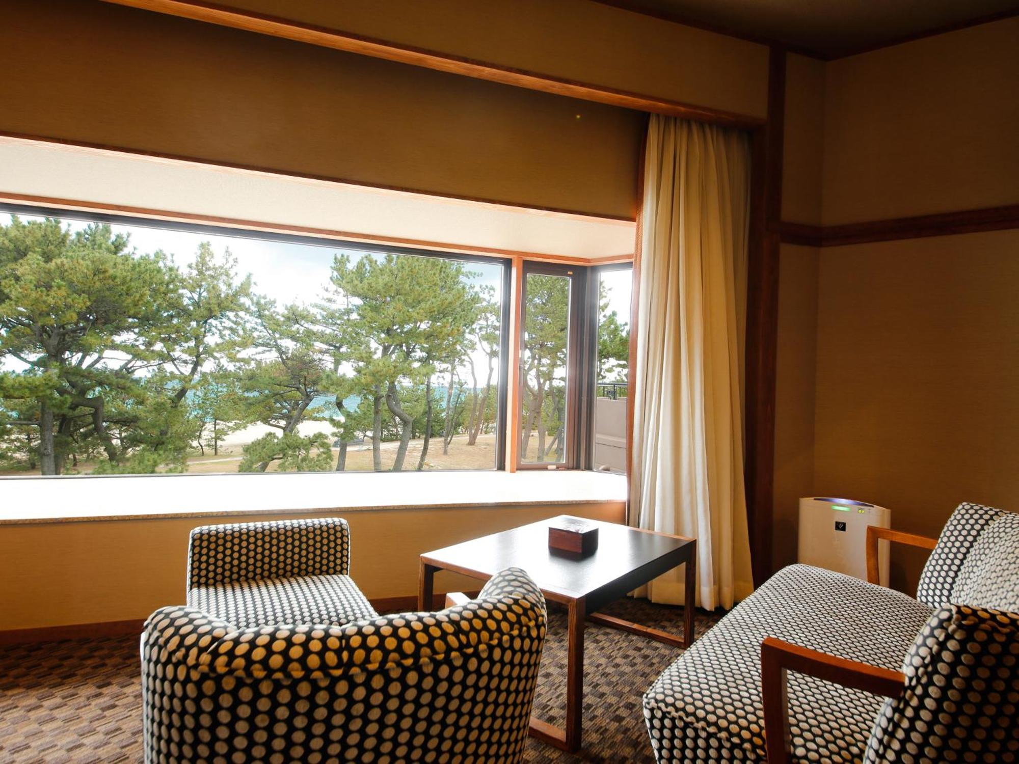 Awaji Hamarikyu Hotel Minamiawaji Exterior photo