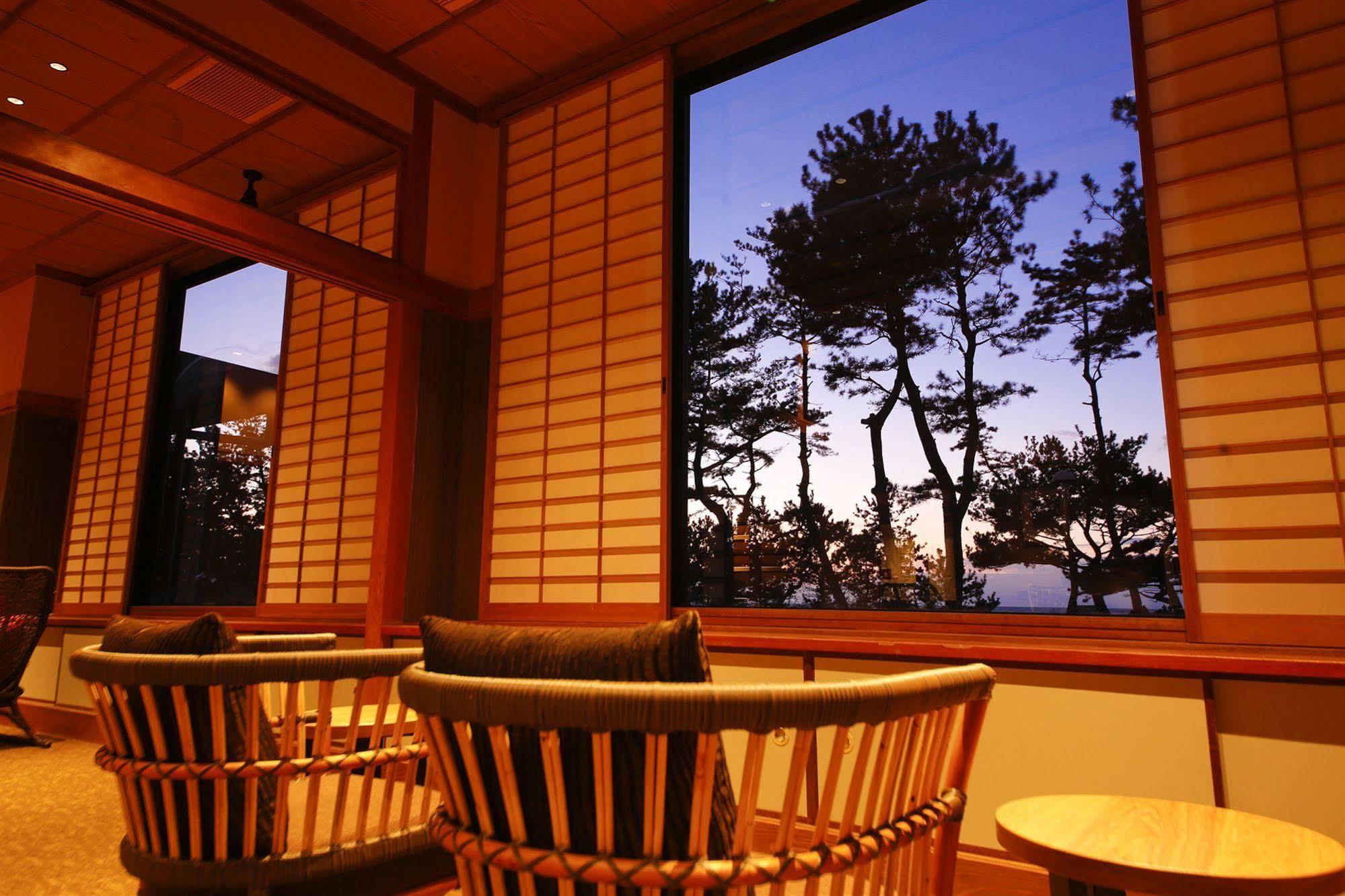 Awaji Hamarikyu Hotel Minamiawaji Exterior photo