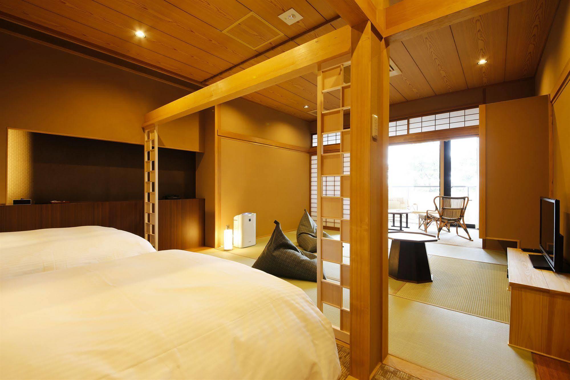 Awaji Hamarikyu Hotel Minamiawaji Exterior photo