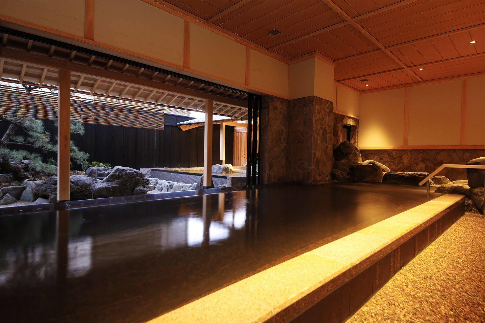 Awaji Hamarikyu Hotel Minamiawaji Exterior photo